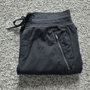 Athleta Trekkie North Jogger Size 6 Black